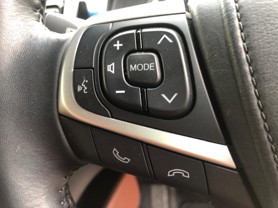 766. Toyota Harrier Premium 2018