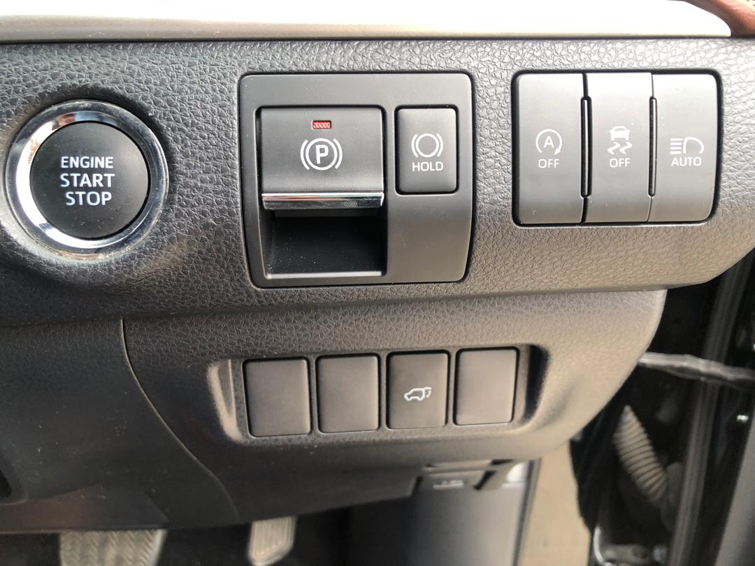 766. Toyota Harrier Premium 2018