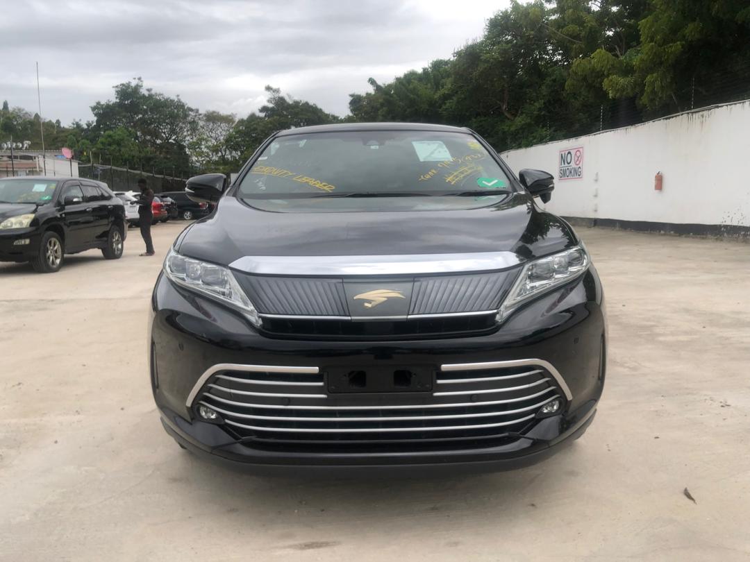 766. Toyota Harrier Premium 2018