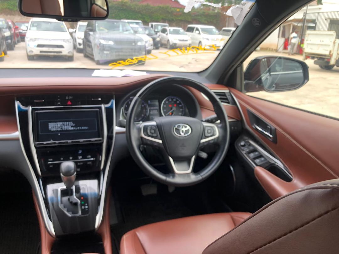 766. Toyota Harrier Premium 2018