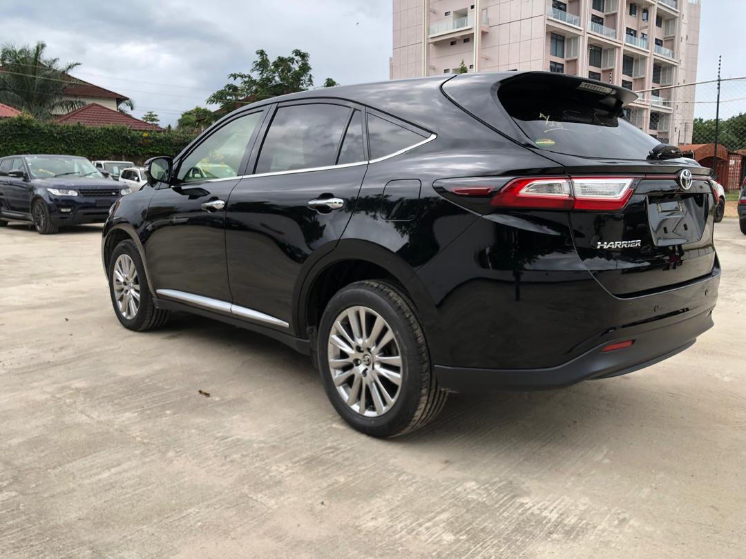 766. Toyota Harrier Premium 2018
