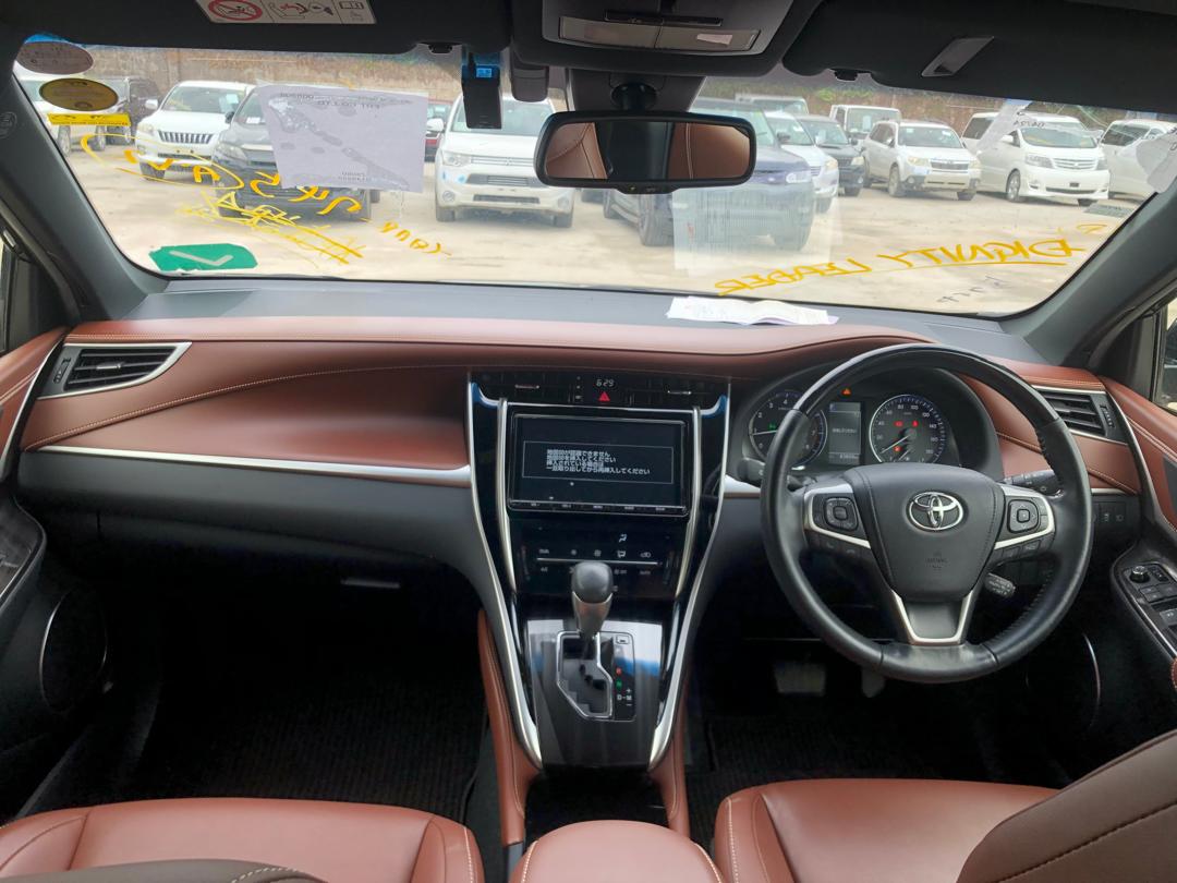 766. Toyota Harrier Premium 2018