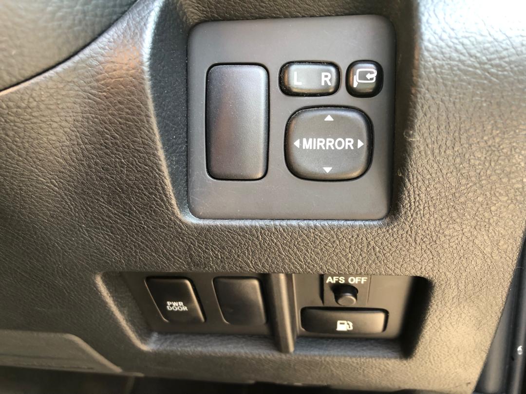 764. Toyota Harrier 240G L-Package Alcantara 2009