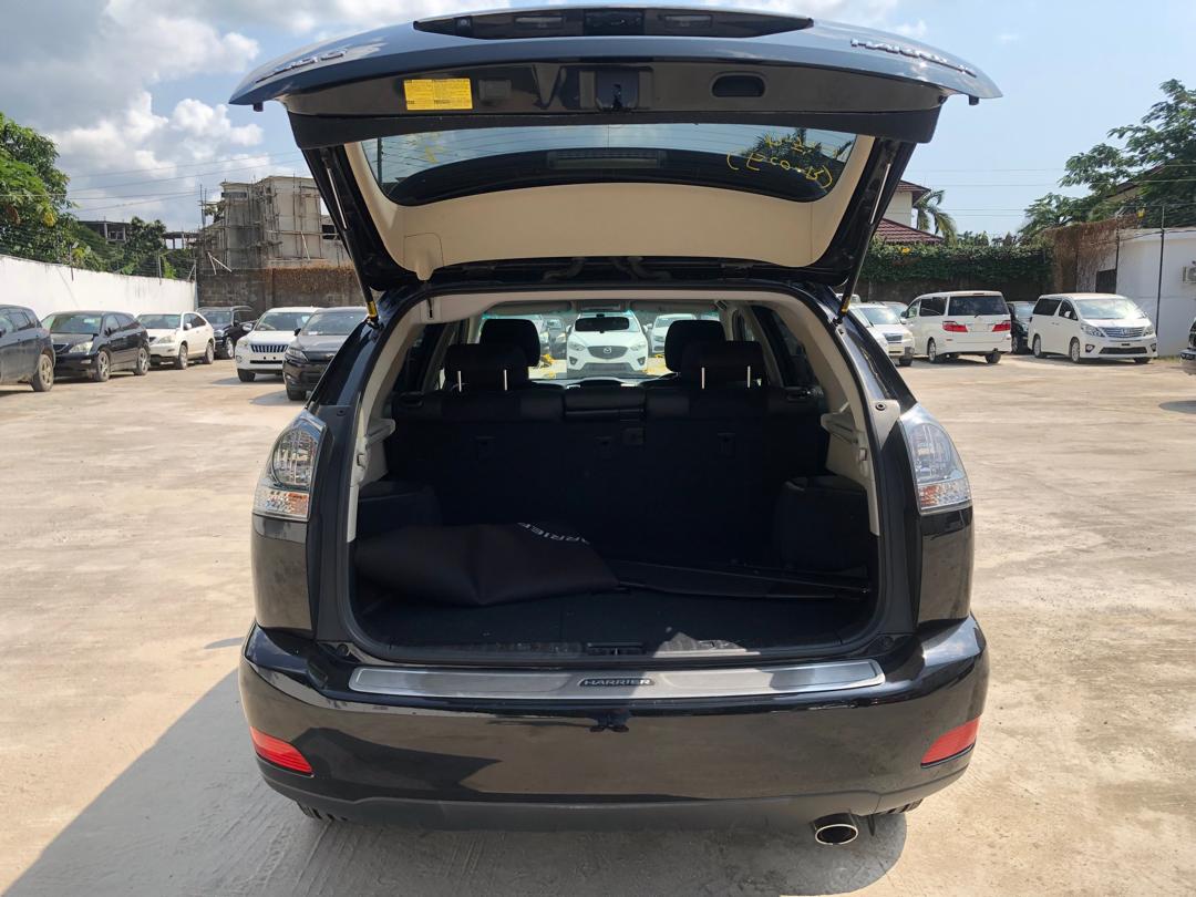 764. Toyota Harrier 240G L-Package Alcantara 2009