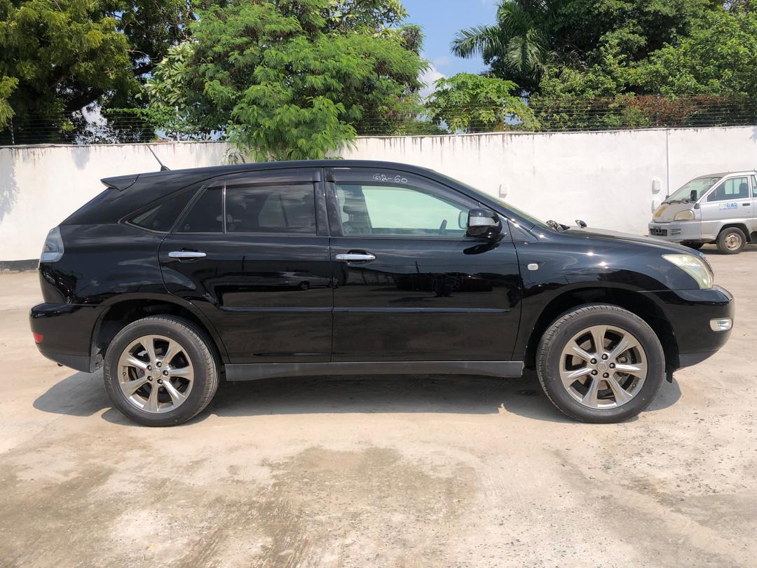764. Toyota Harrier 240G L-Package Alcantara 2009