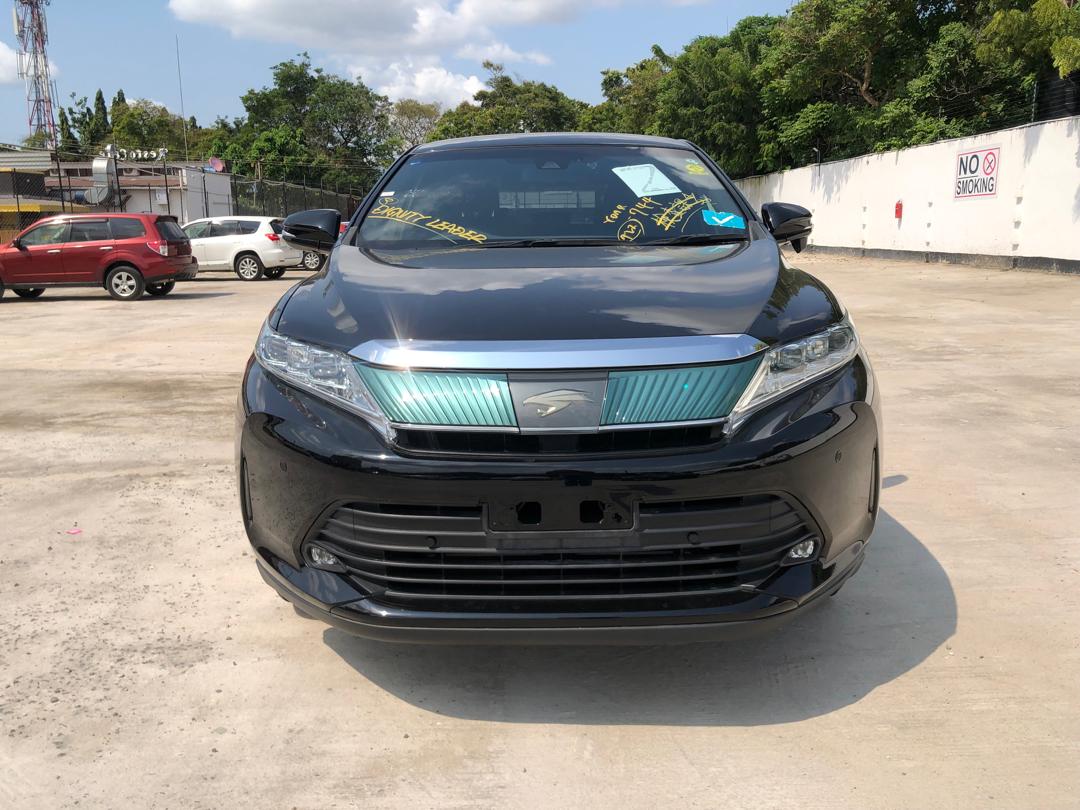 765. Toyota Harrier Premium 2019