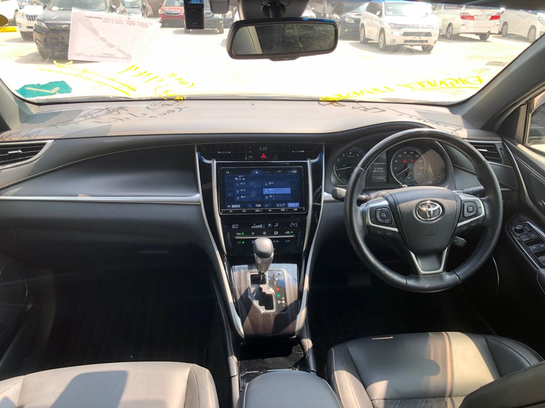 765. Toyota Harrier Premium 2019