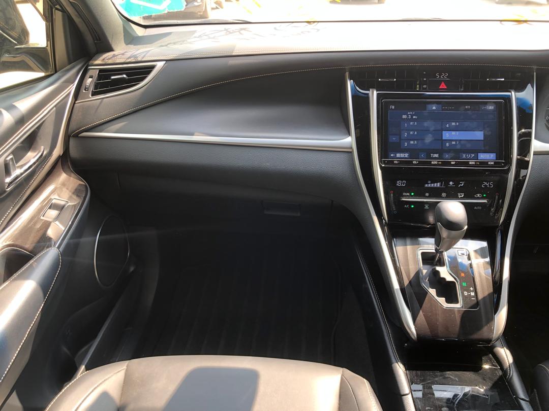 765. Toyota Harrier Premium 2019