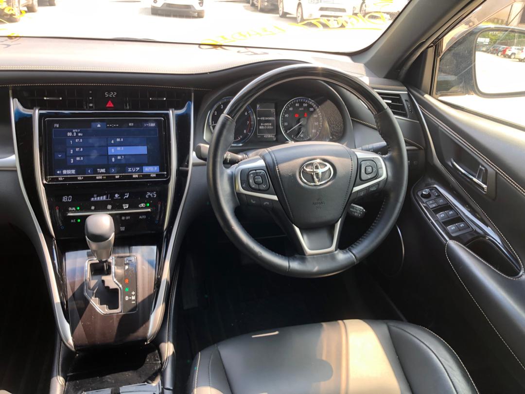 765. Toyota Harrier Premium 2019