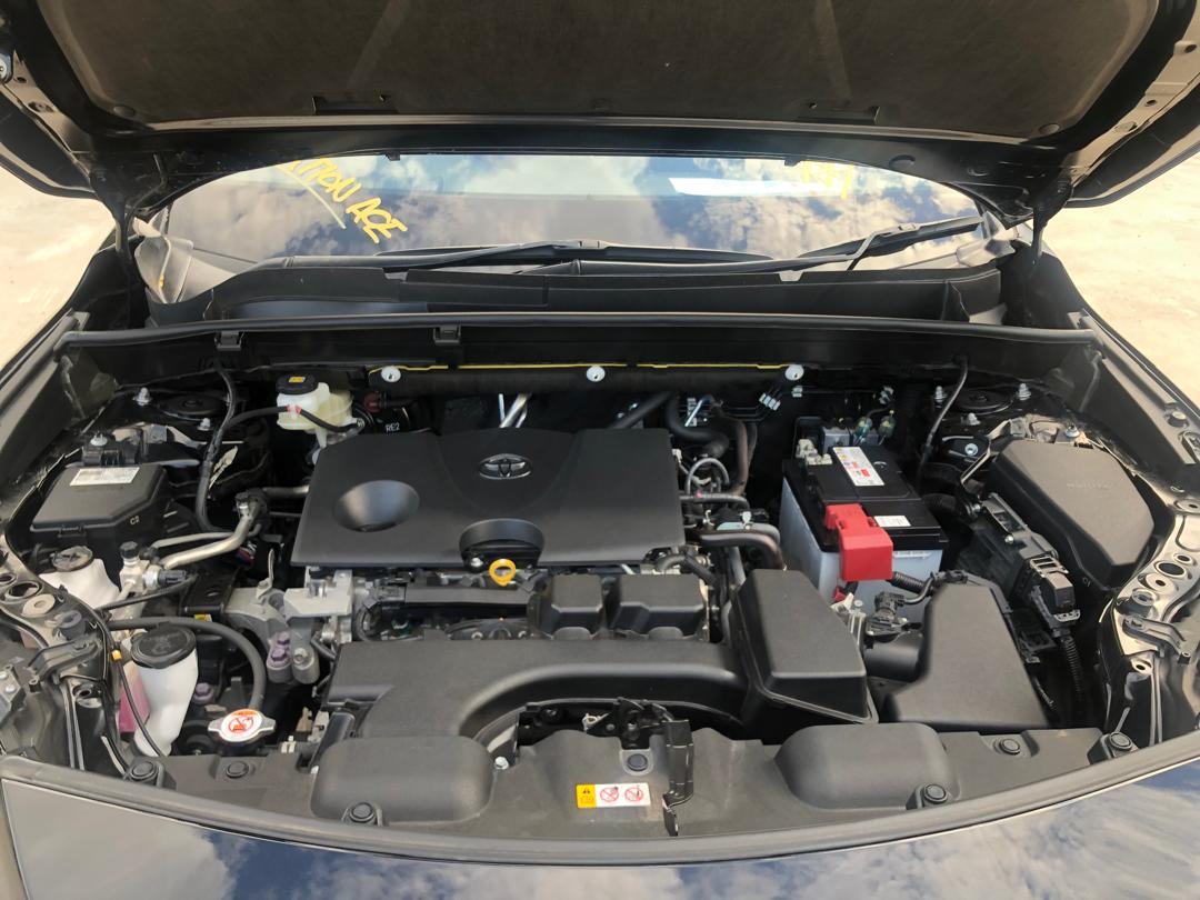 817. Toyota Harrier Z 2020