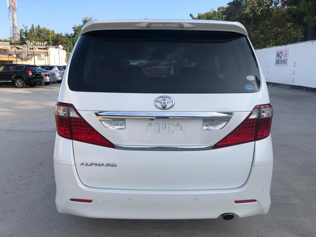 822. Toyota Alphard 240S 2008