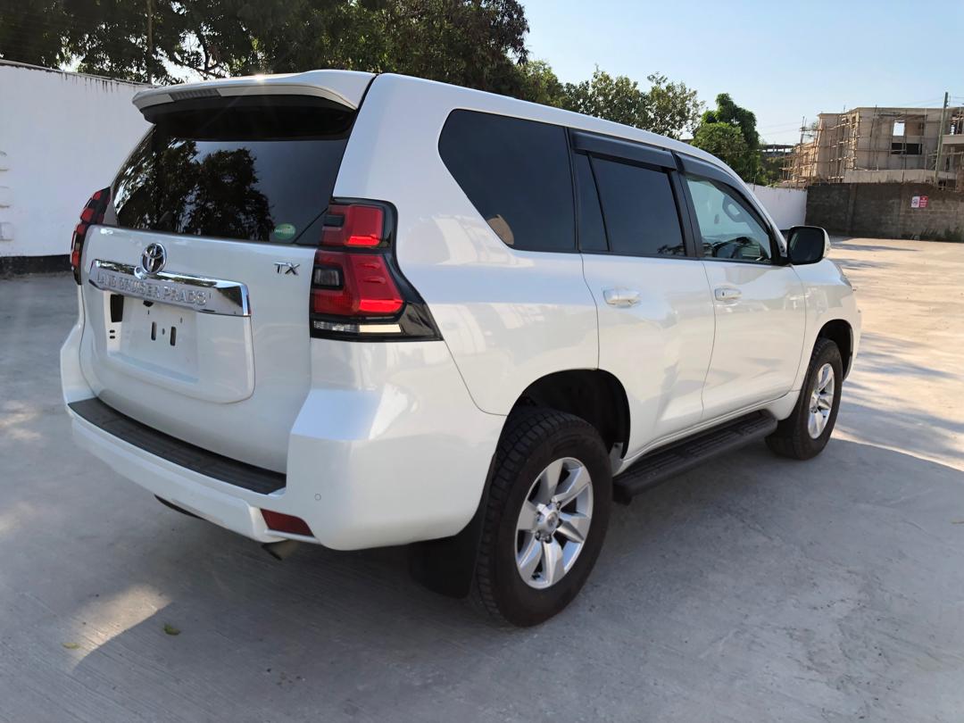 843. TOYOTA LAND CRUSIER PRADO TX 2020