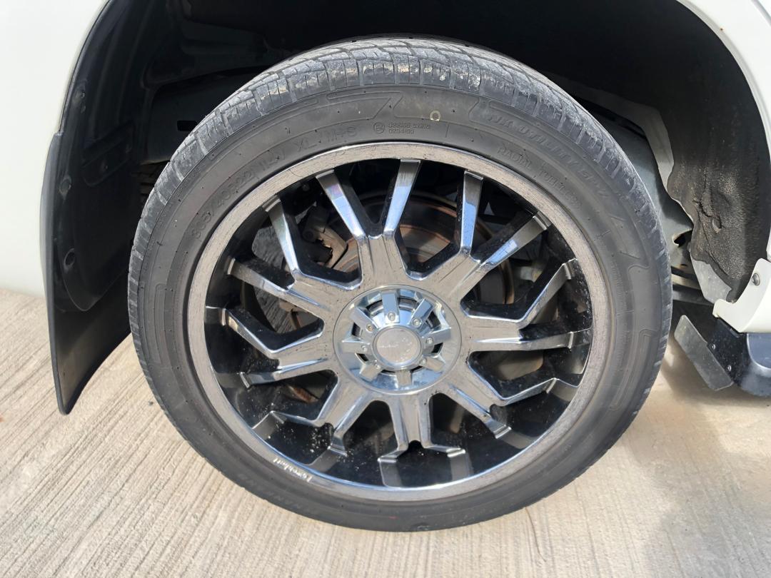 841 TOYOTA LAND CRUISER AX 2008
