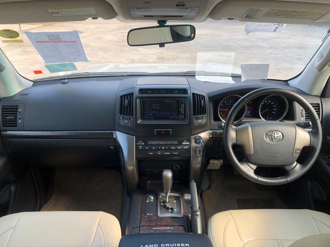 841 TOYOTA LAND CRUISER AX 2008