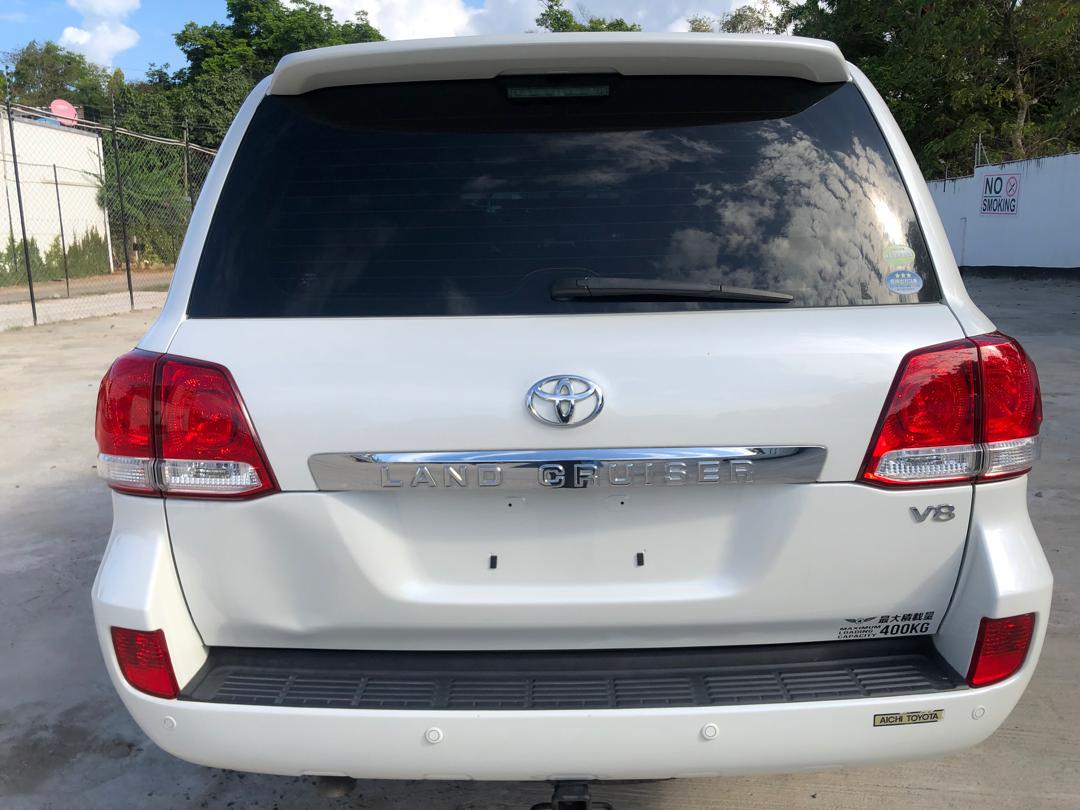 841 TOYOTA LAND CRUISER AX 2008