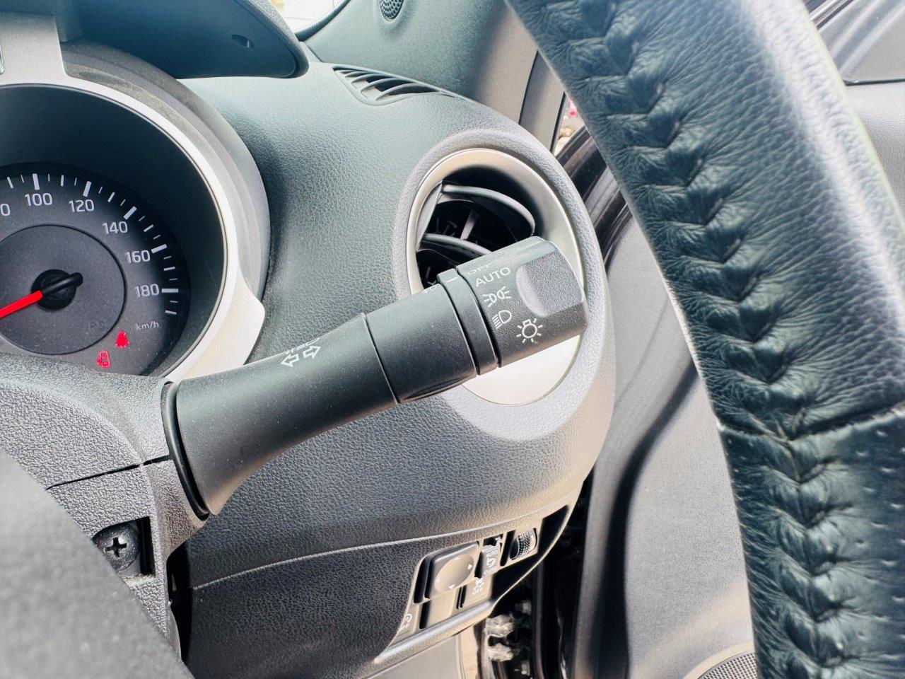 594 Nissan Juke 15RX Personalize package 2013