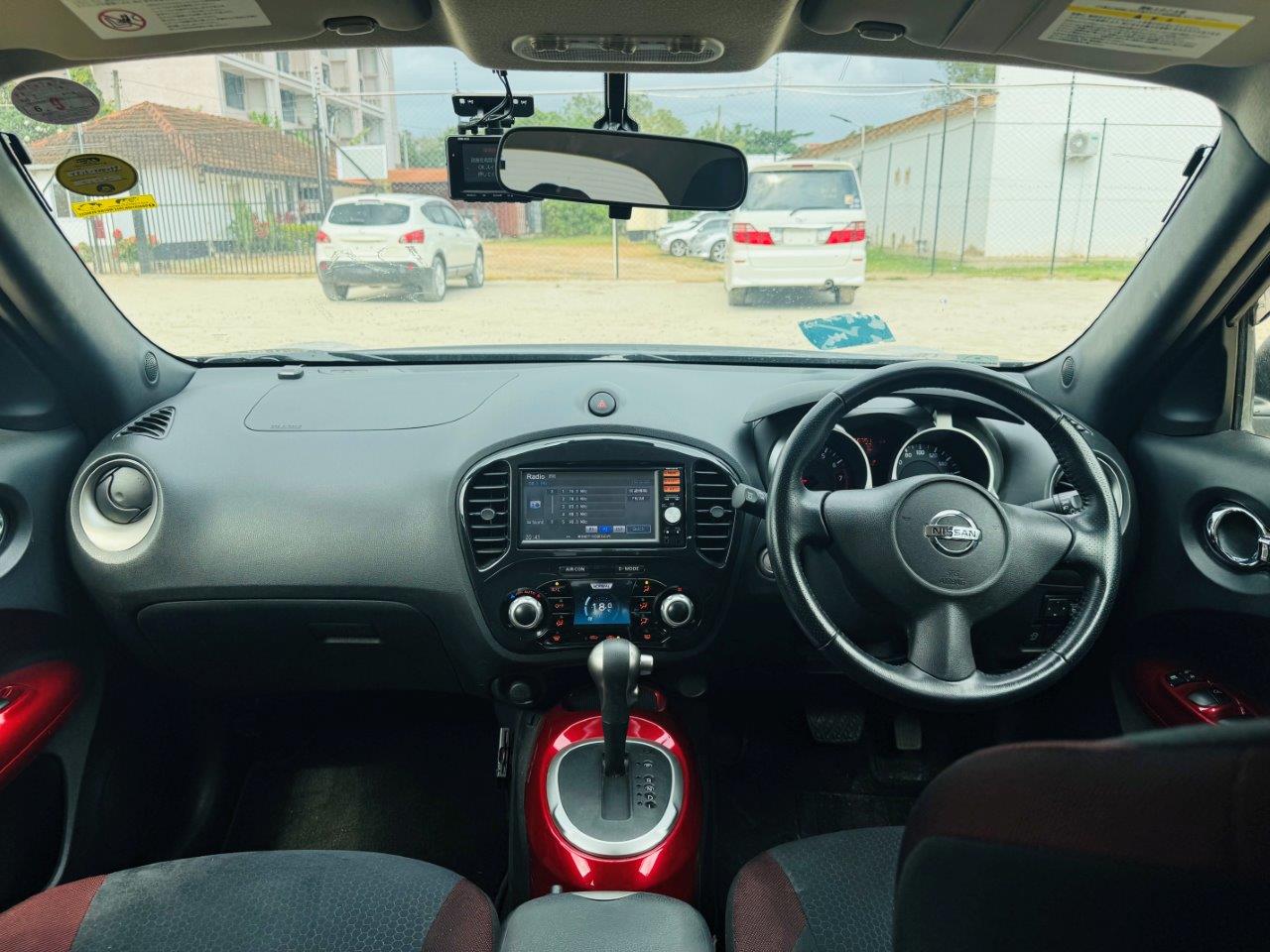594 Nissan Juke 15RX Personalize package 2013