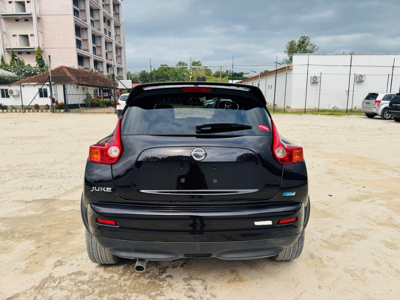 594 Nissan Juke 15RX Personalize package 2013