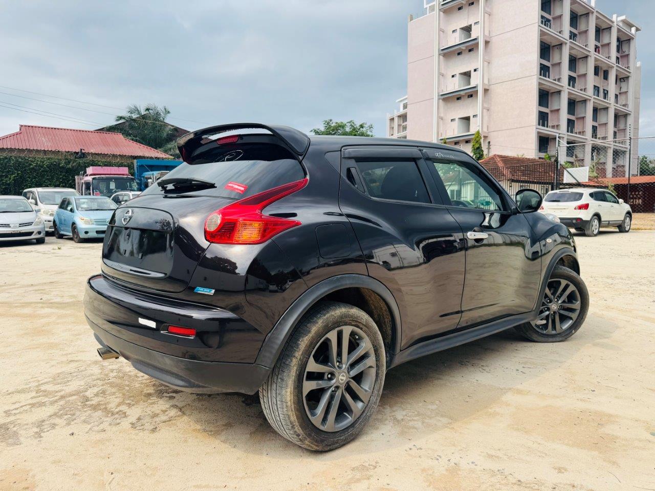 594 Nissan Juke 15RX Personalize package 2013