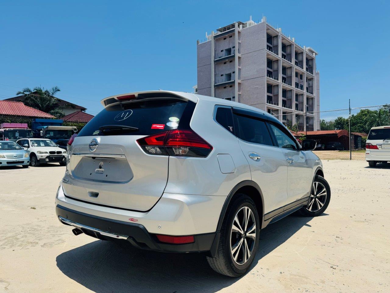 609. Nissan X-Trail 20X 2017