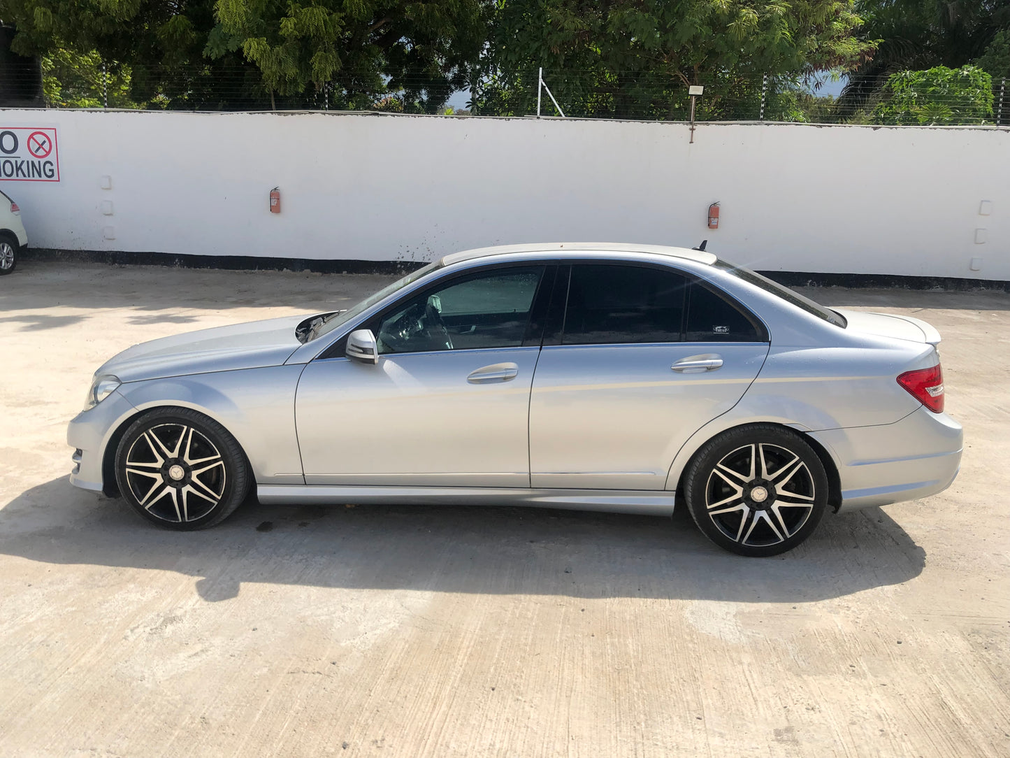 387. Mercedes Benz C-Class C180 AVG AMG sport package+ 2013