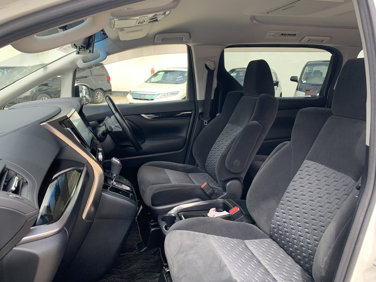 730 Toyota Alphard 2.5S 2017