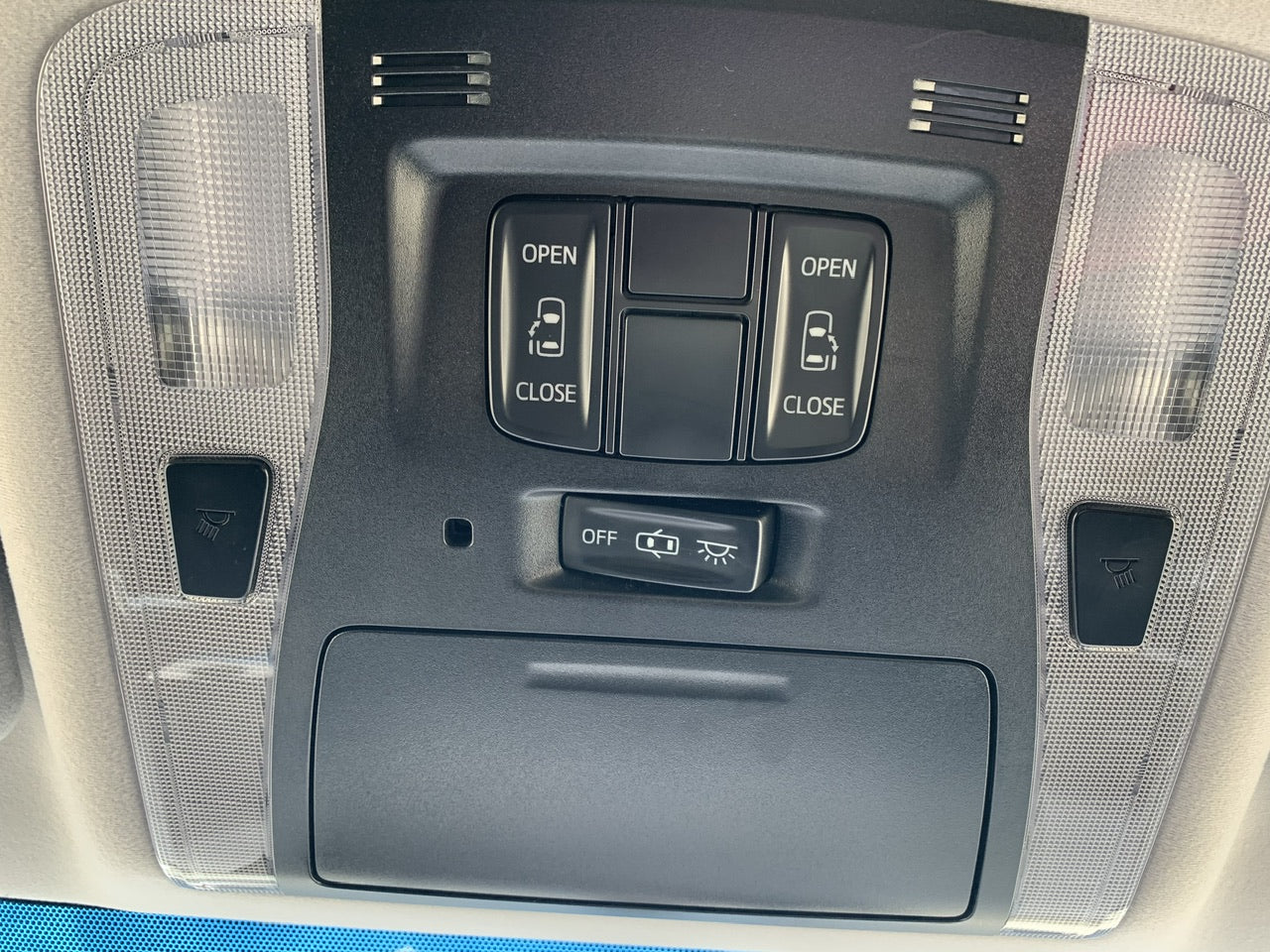 730 Toyota Alphard 2.5S 2017