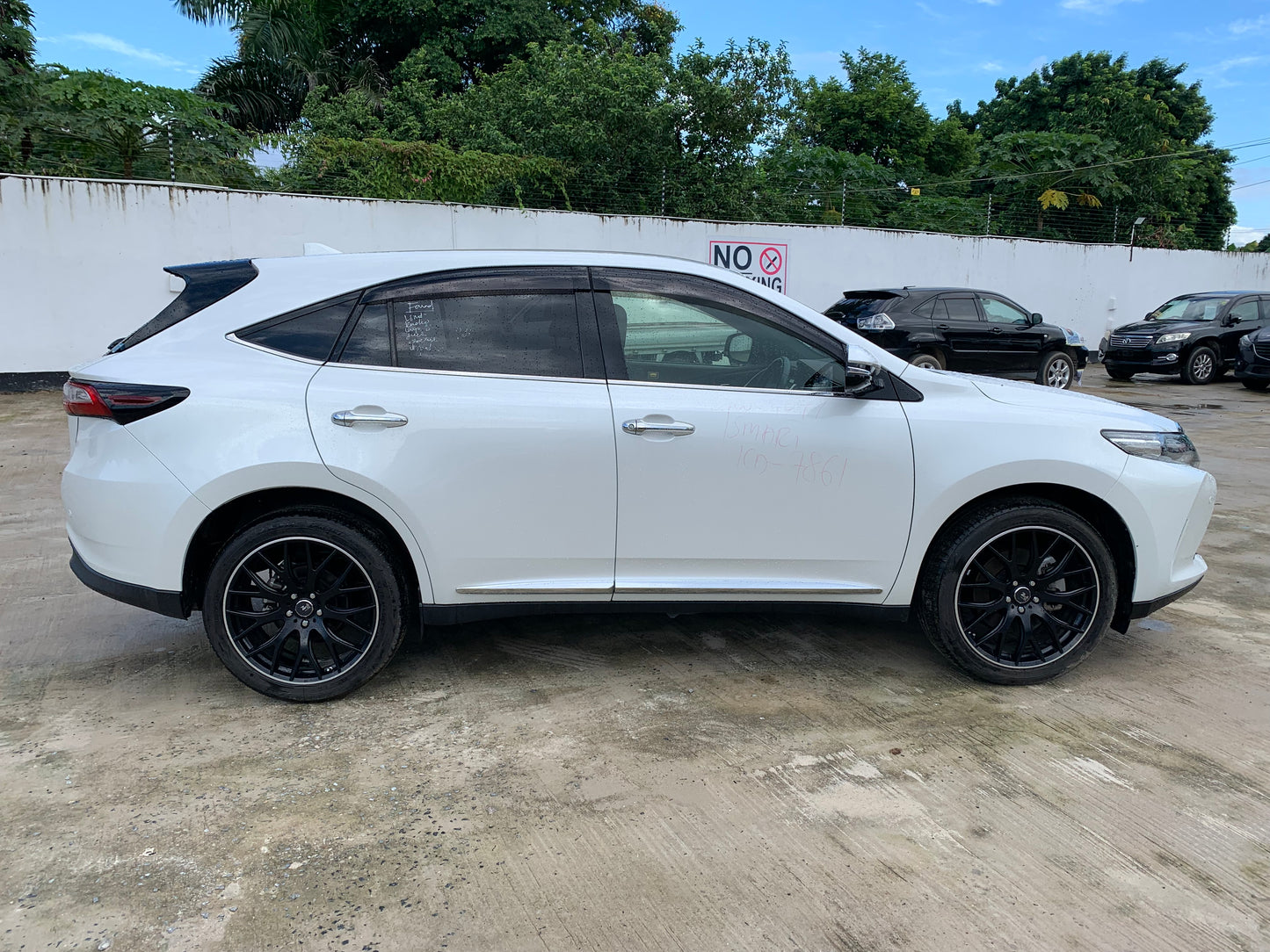 721. Toyota Harrier Elegance 2018