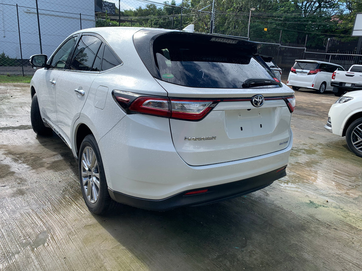 740. Toyota Harrier Premium 2019