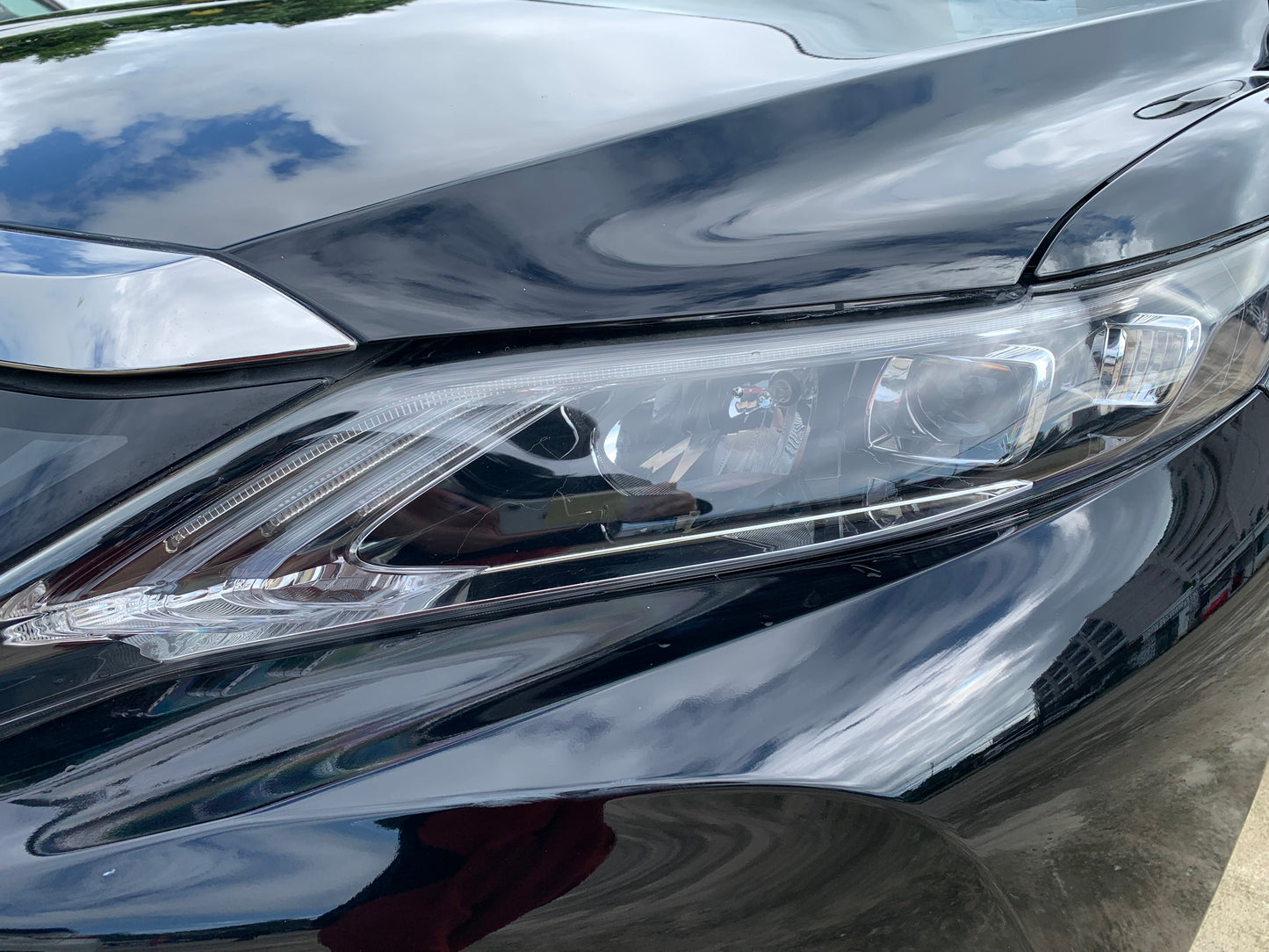 714. Toyota Harrier Premium 2014