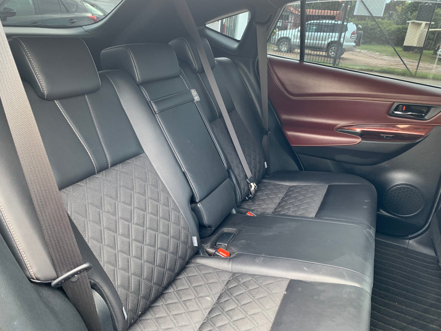 714. Toyota Harrier Premium 2014