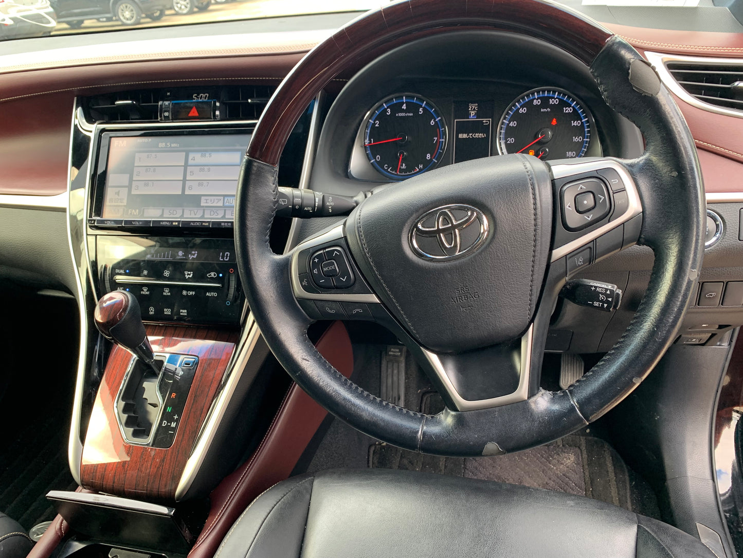 714. Toyota Harrier Premium 2014