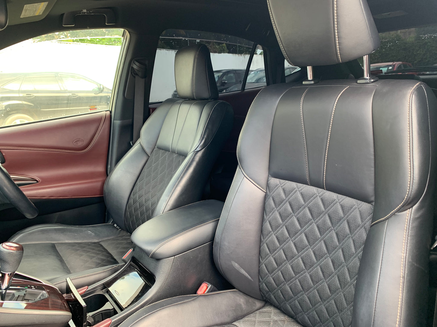 714. Toyota Harrier Premium 2014
