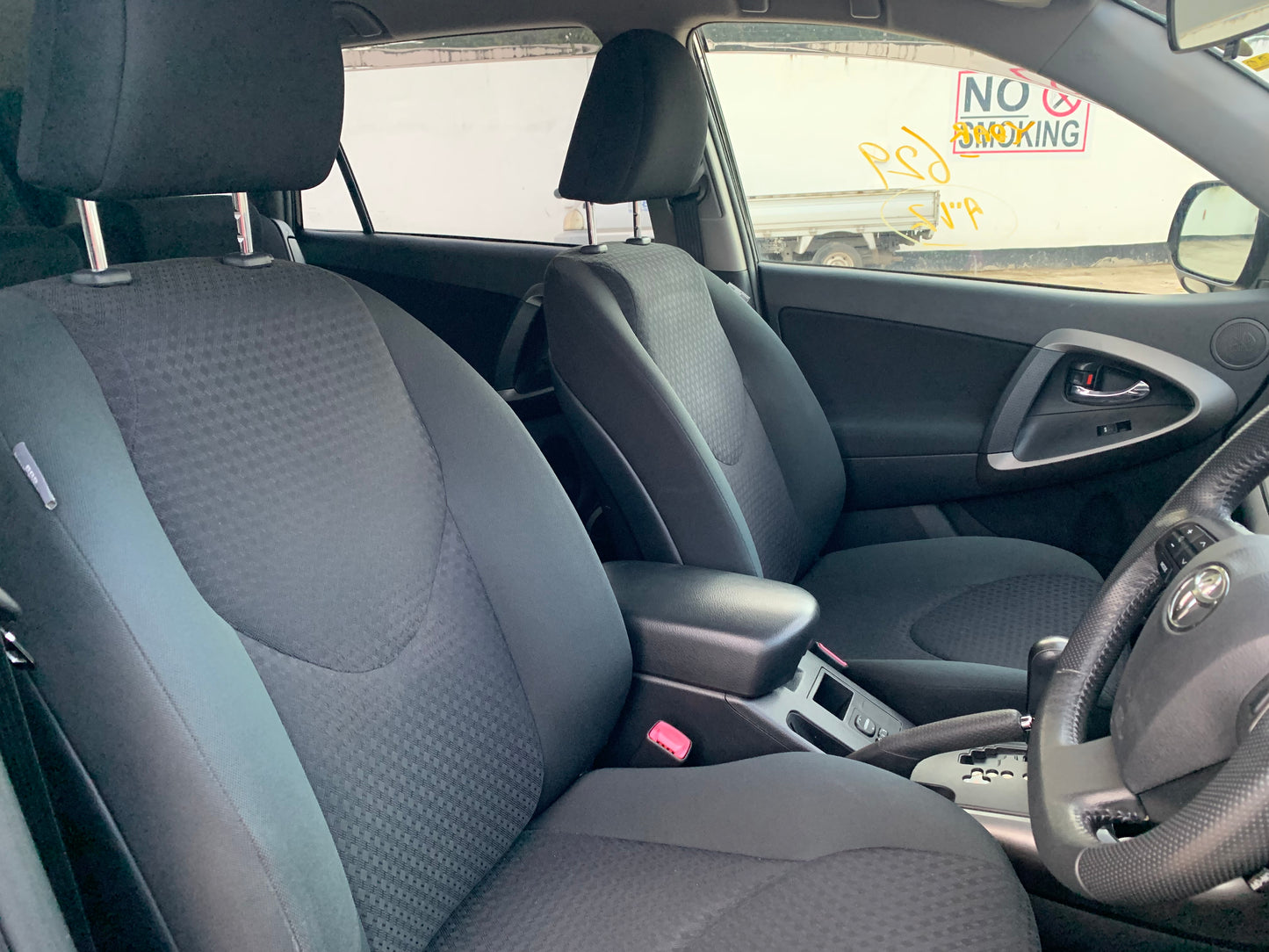 734 Toyota Vanguard 240S 2012