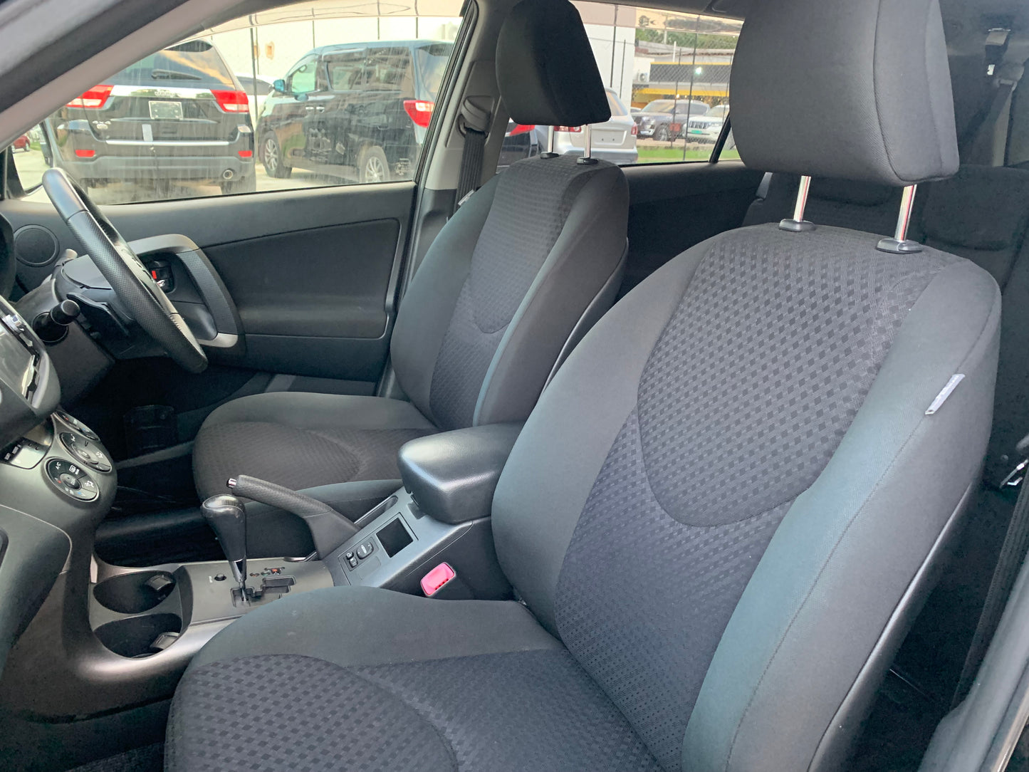734 Toyota Vanguard 240S 2012