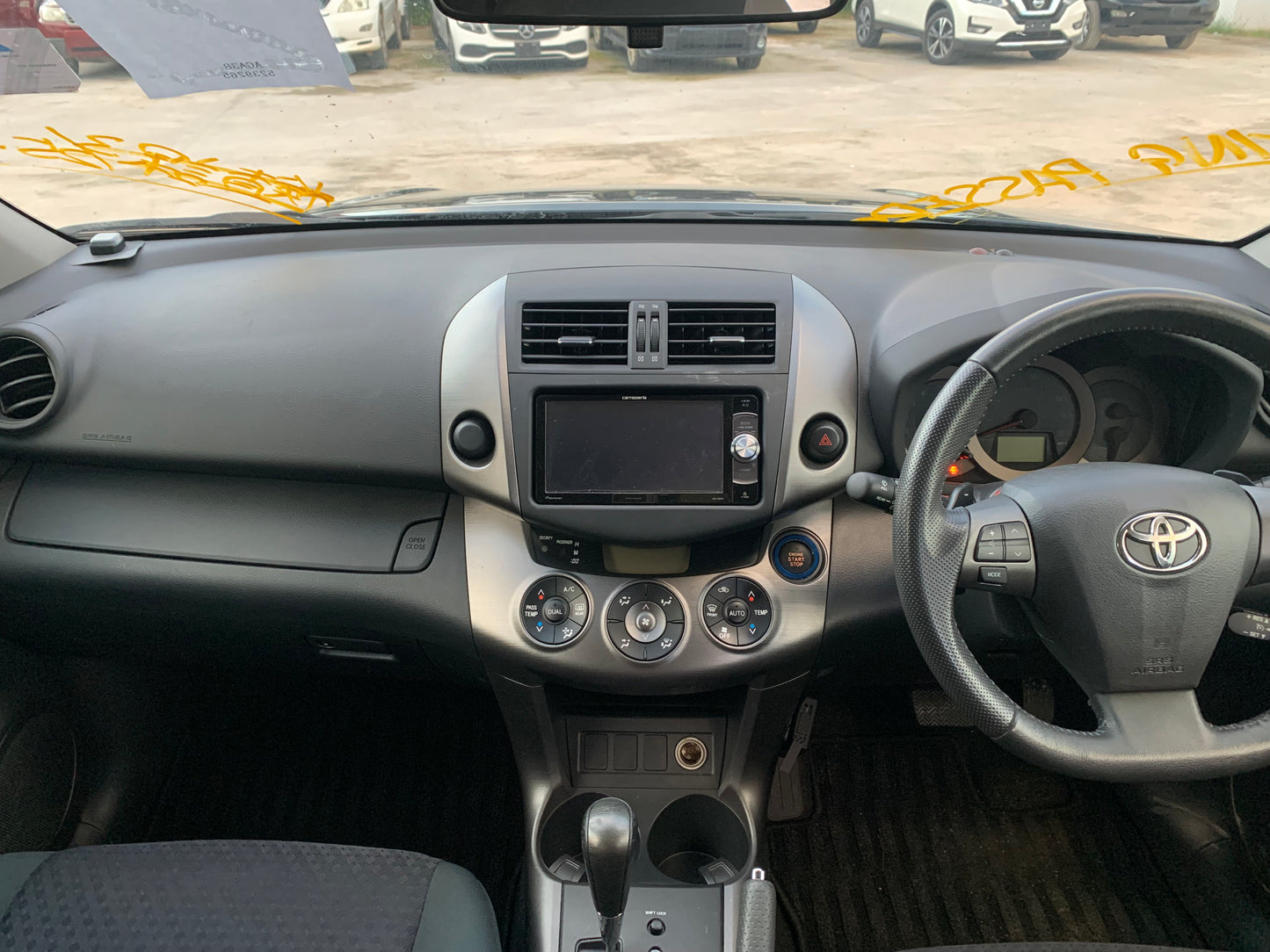 734 Toyota Vanguard 240S 2012