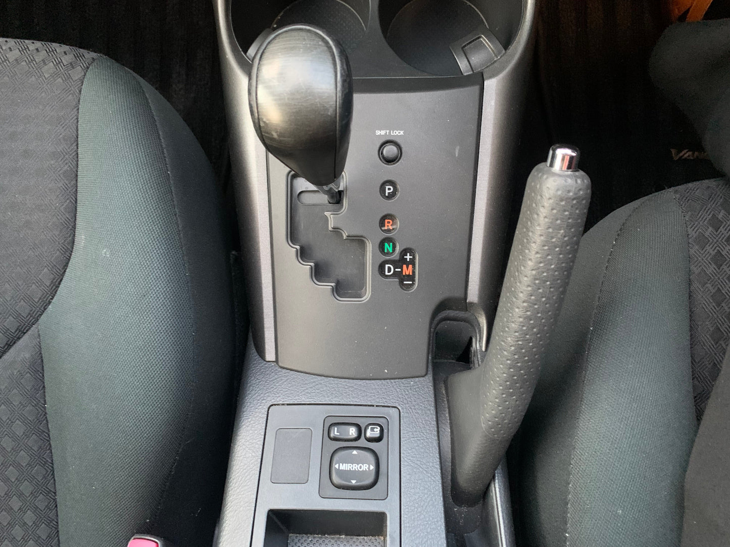 734 Toyota Vanguard 240S 2012