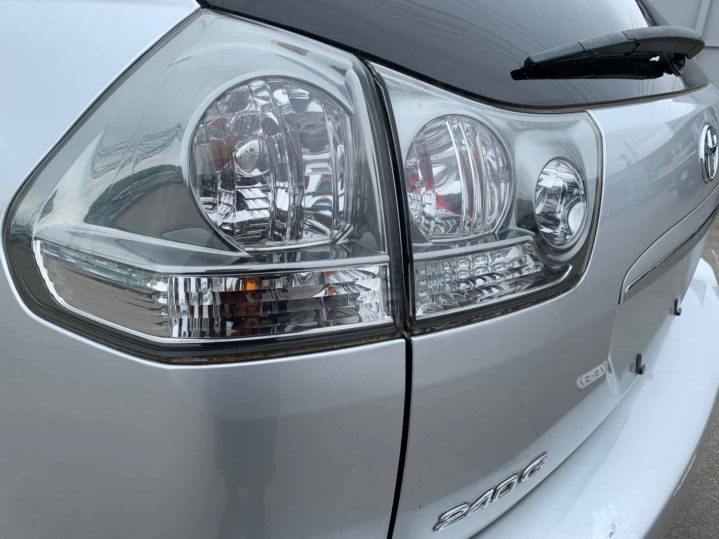 816. Toyota Harrier 240G L-Package 2009