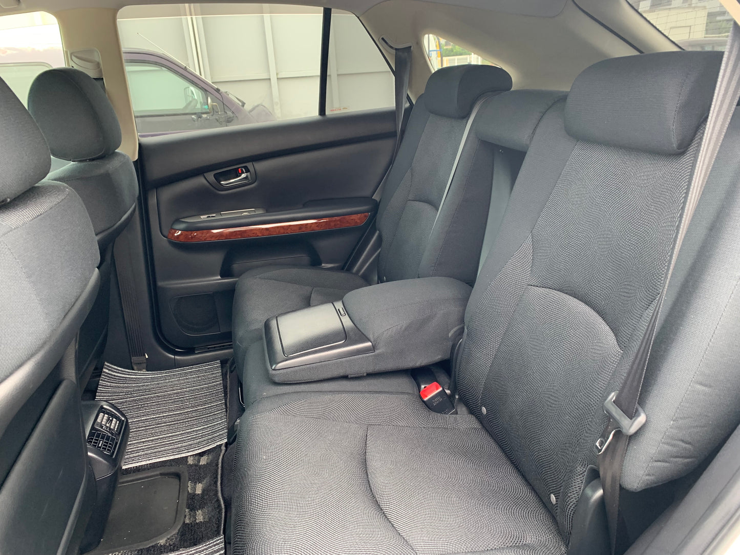 816. Toyota Harrier 240G L-Package 2009
