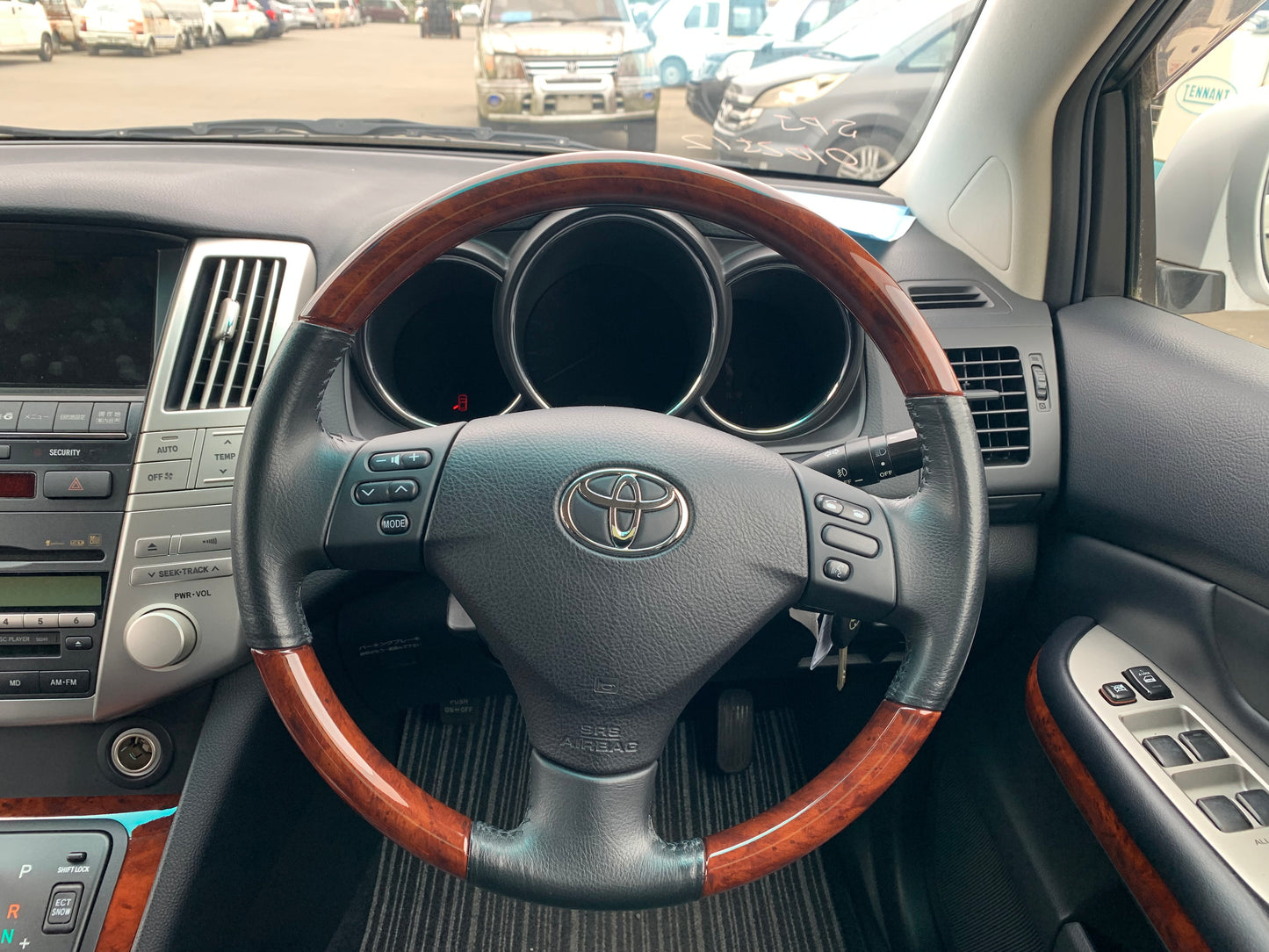 816. Toyota Harrier 240G L-Package 2009