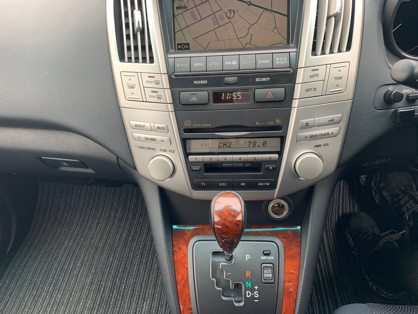 816. Toyota Harrier 240G L-Package 2009