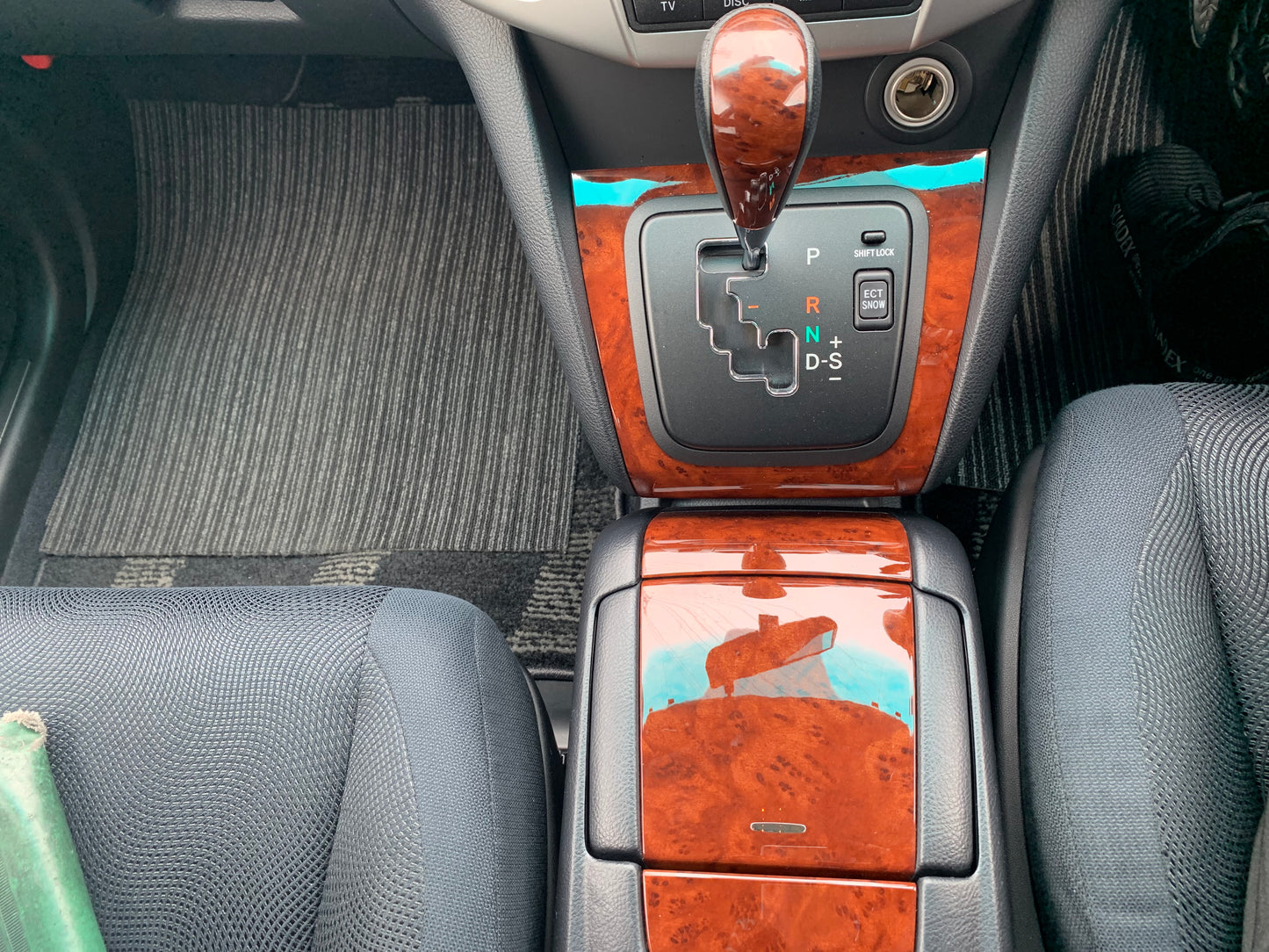 816. Toyota Harrier 240G L-Package 2009