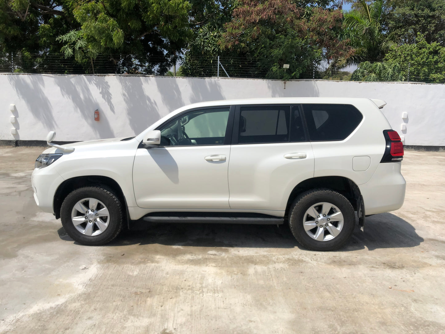623. Toyota Land Cruiser Prado TX L Package 2019