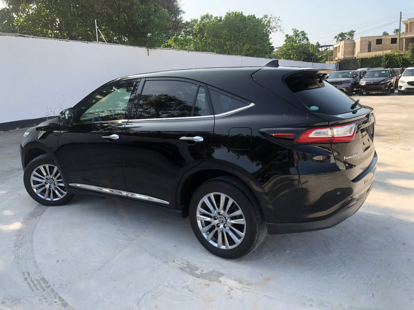 630 Toyota Harrier Premium 2017