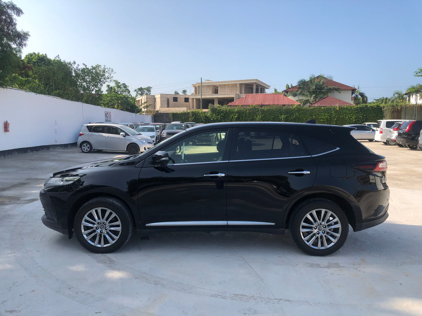 630 Toyota Harrier Premium 2017