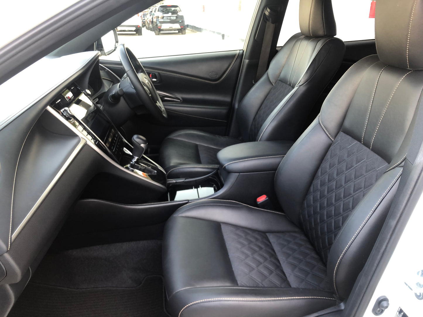 689 Toyota Harrier ELEGANCE 2017