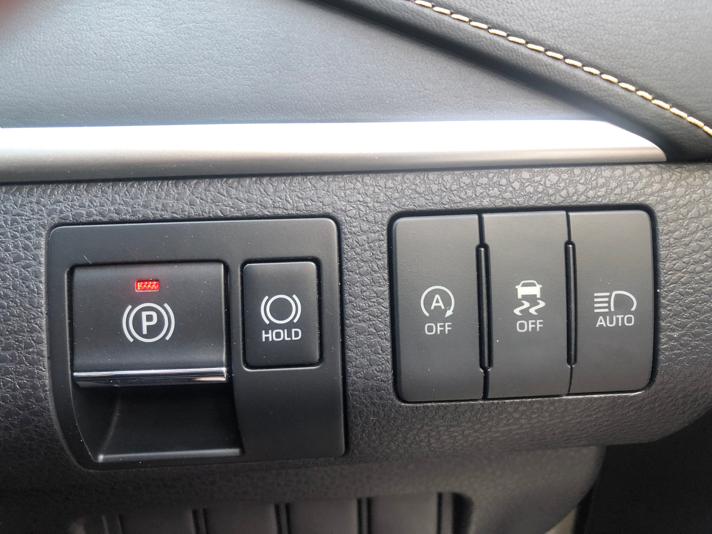 689 Toyota Harrier ELEGANCE 2017