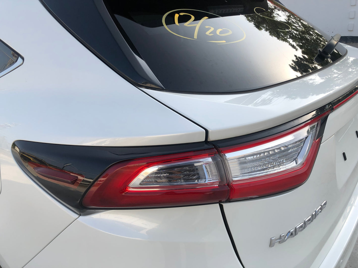 676 Toyota Harrier PREMIUM 2018
