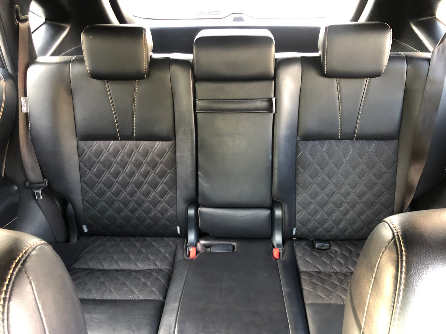 676 Toyota Harrier PREMIUM 2018
