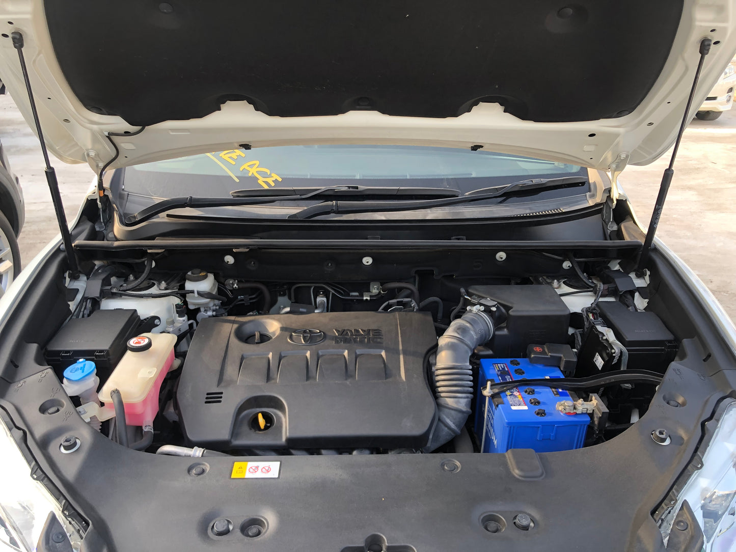 676 Toyota Harrier PREMIUM 2018